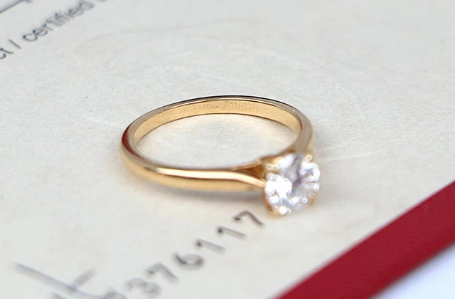 photo de Bague de fiançailles Cartier 1895 – Or Jaune 18 Carats