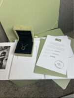 photo de Van Cleef & Arpels Alhambra Or jaune 750/1000, Onyx