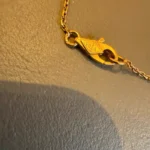 photo de Van Cleef & Arpels Vintage Alhambra Or jaune 750/1000, Cornaline