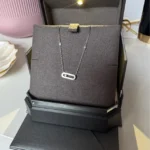 photo de Collier Messika Move Uno en Or Blanc 18 Carats et Diamants