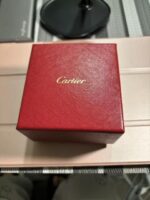 photo de Bague Cartier Clou en Or Rose 18 Carats – L’Audace au Bout des Doigts