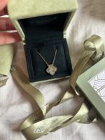 photo de Van Cleef & Arpels Or jaune 750/1000, Nacre