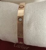 Cartier Love Or Rose 750/1000 (Modèle Classique) 4 diamants – Taille 17 – Image 4