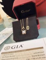 COLLIER PENDENTIF C DE CARTIER, DIAMANT TAILLE BRILLANT OR JAUNE 750/1000 – Image 5