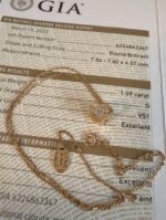 COLLIER PENDENTIF C DE CARTIER, DIAMANT TAILLE BRILLANT OR JAUNE 750/1000 – Image 17